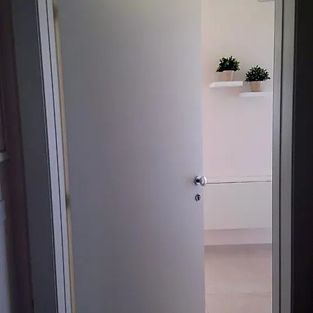 Oda ve Kahvaltı La 3*